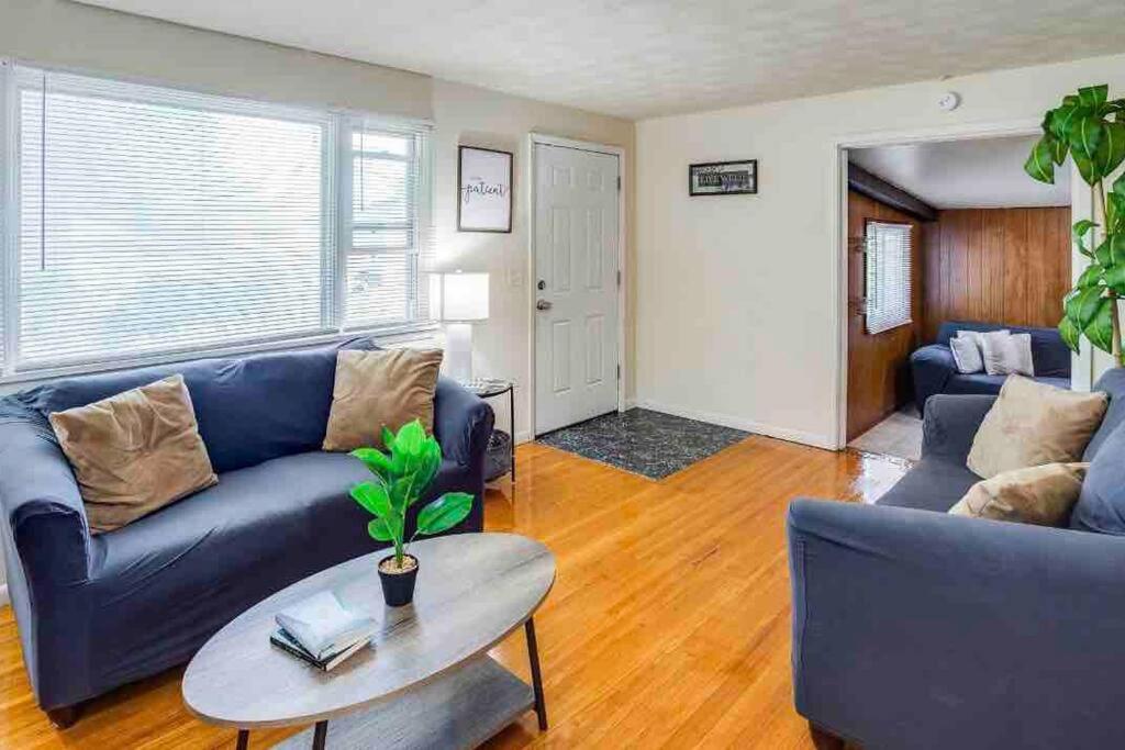 {Hot Tub In Ranch} Mins To Airport/Uofr/Strng/Dwtn Villa Rochester Luaran gambar